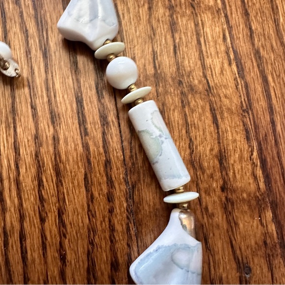 Vintage Japanese Porcelain Abstract Beaded Necklace 30” Gold Shell Pendant Boho - Picture 4 of 5